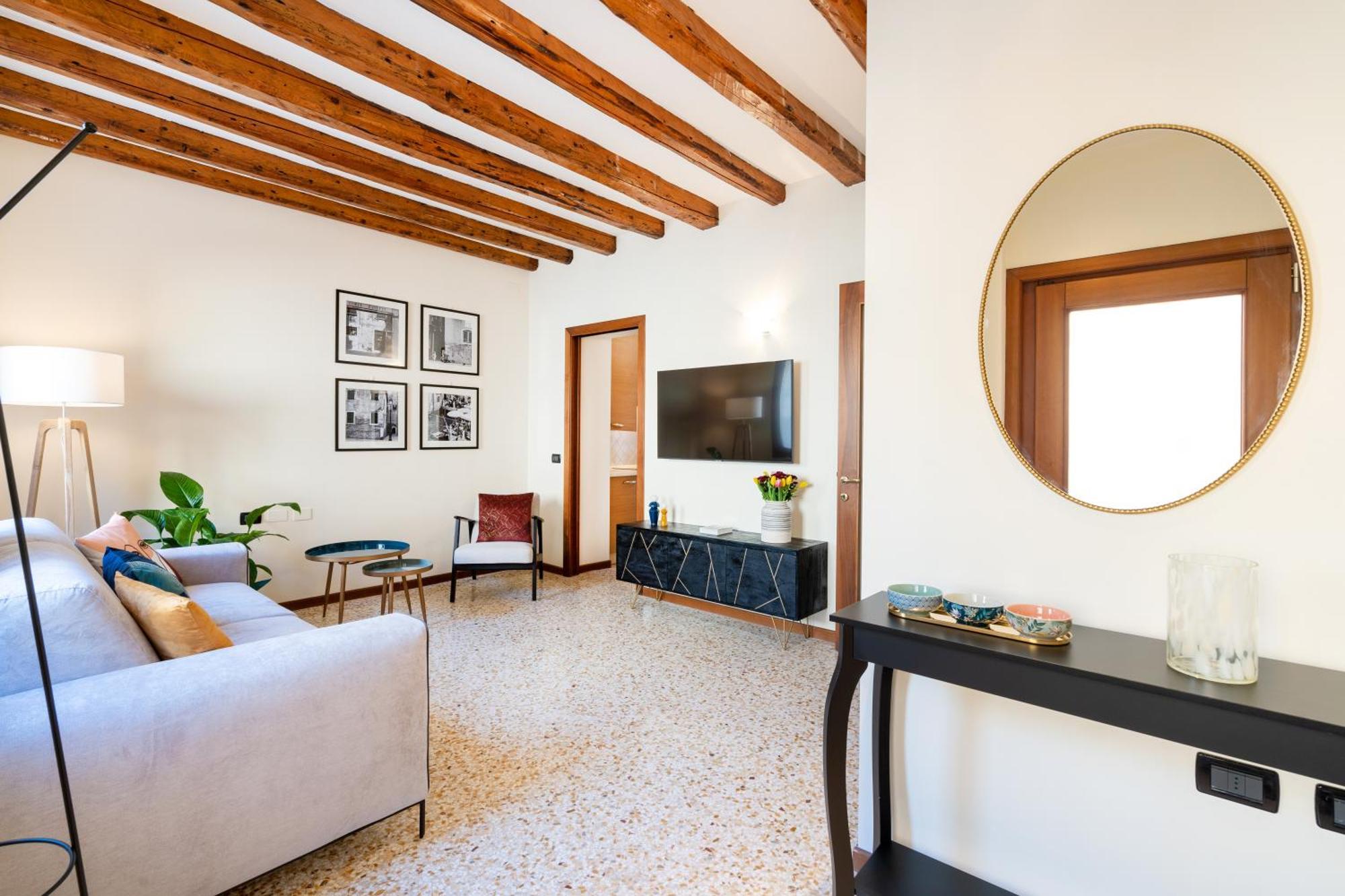 Apartamento Elegante E Luminoso, Spazio Esterno Privato