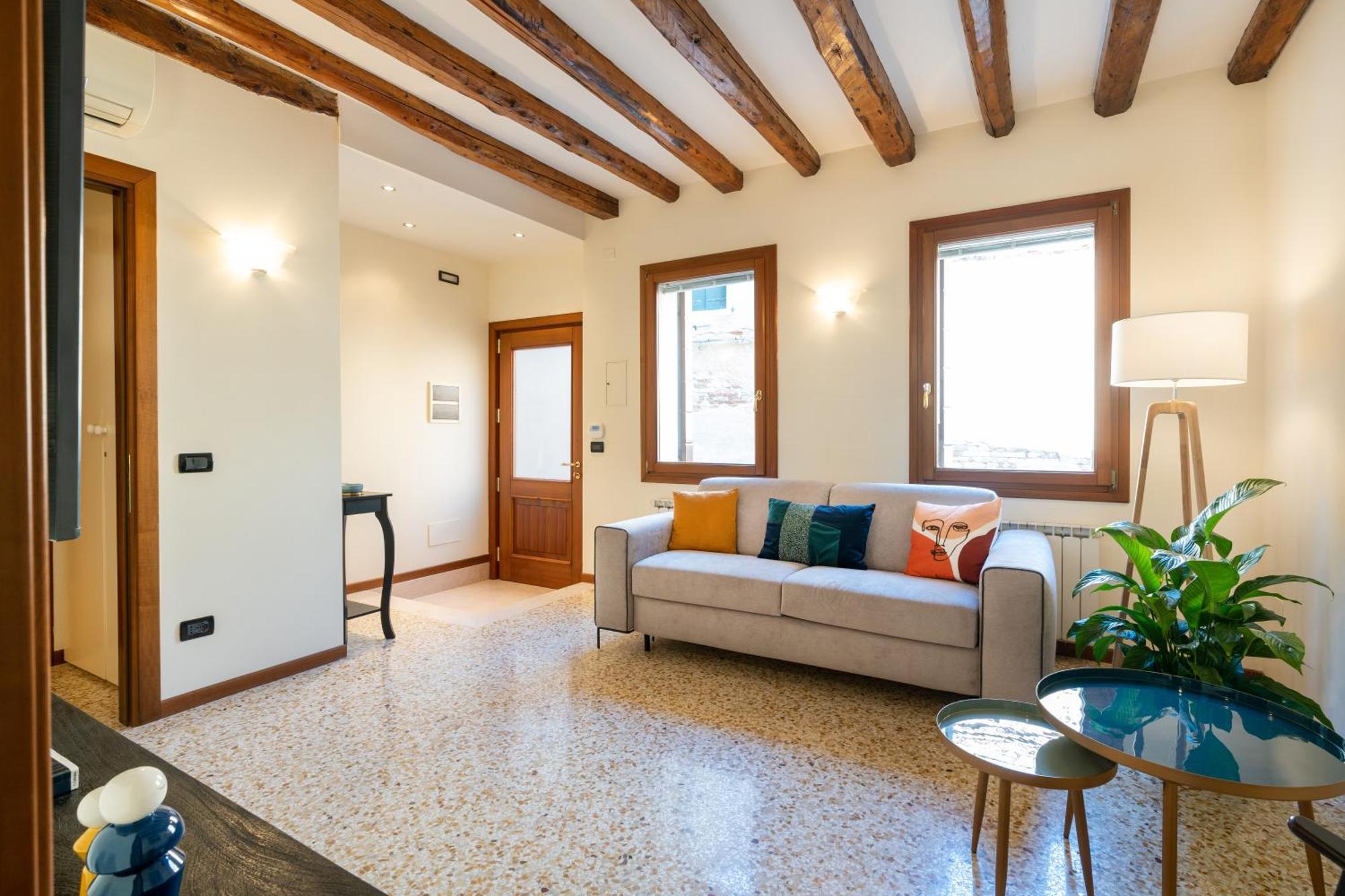 Apartamento Elegante E Luminoso, Spazio Esterno Privato